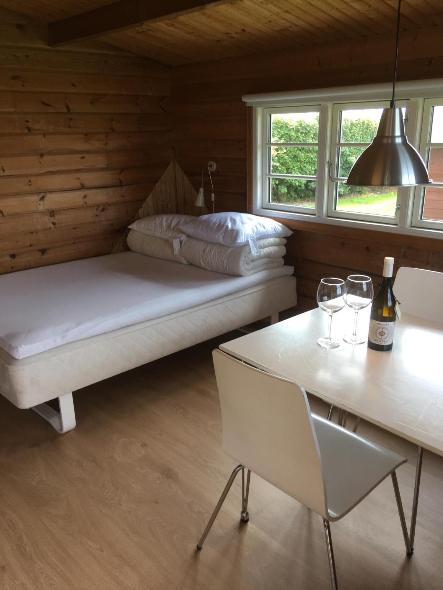 Vikaer Strand Camping & Cottages Diernaes Экстерьер фото