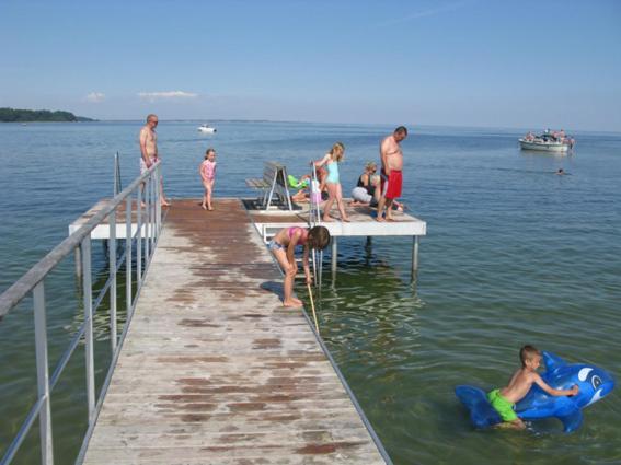 Vikaer Strand Camping & Cottages Diernaes Экстерьер фото