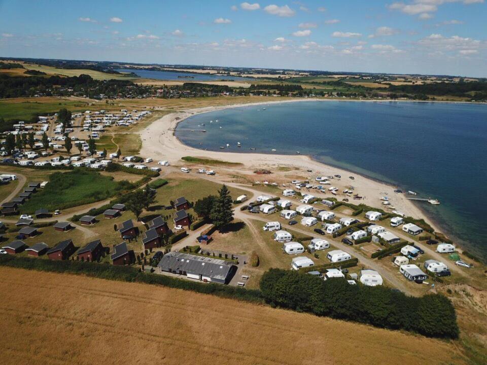 Vikaer Strand Camping & Cottages Diernaes Экстерьер фото